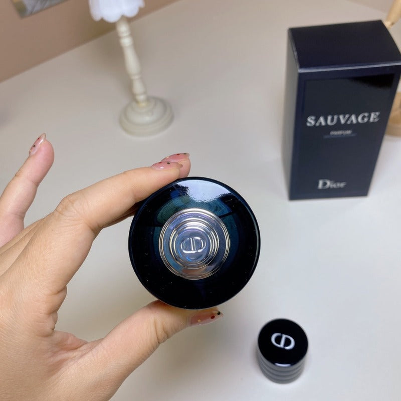 SAUVAGE PARFUM